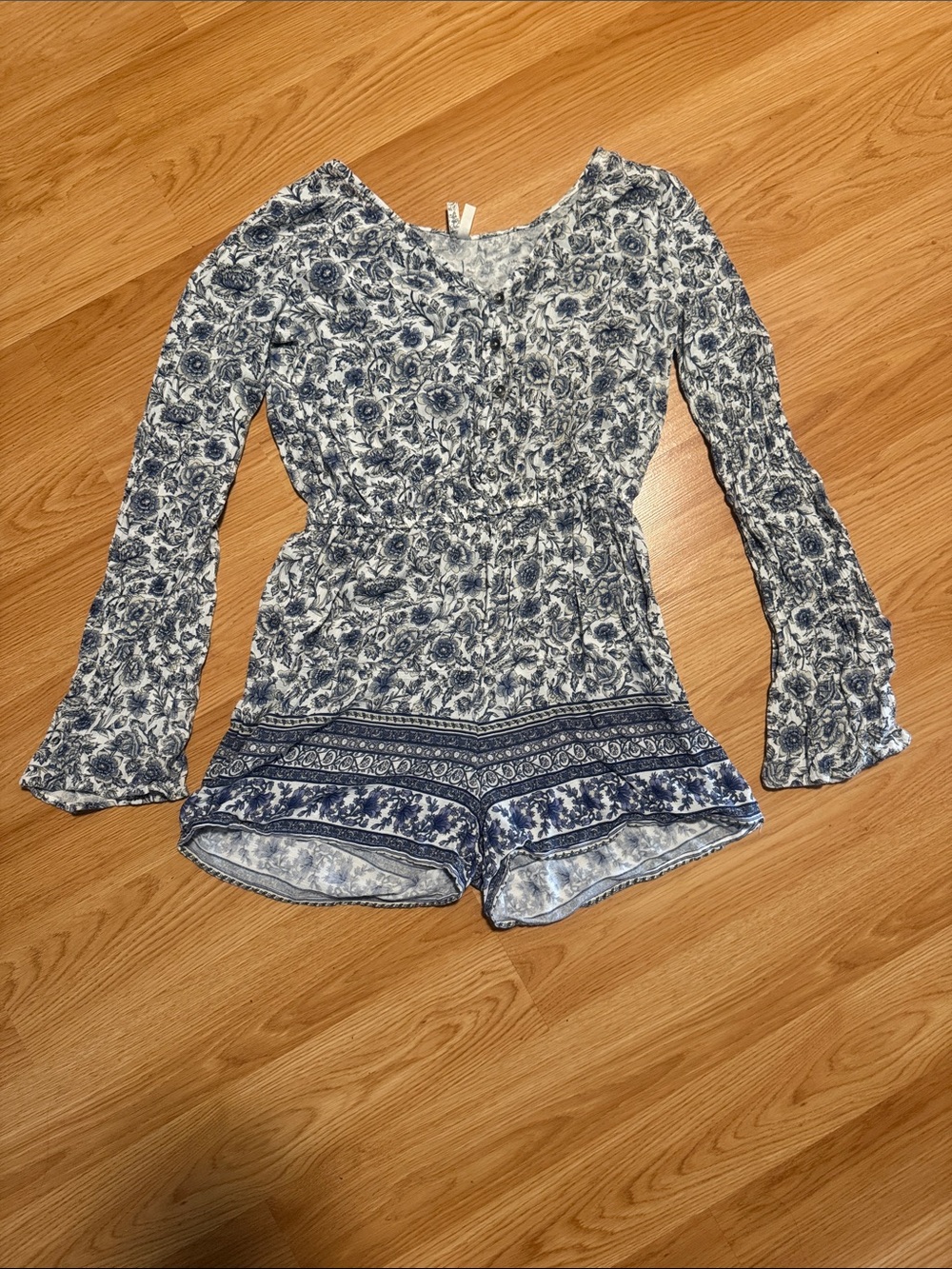 Mudd Blue & White Floral Button-Front Top